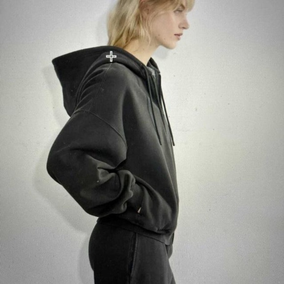 ARITZIA - Size Small - COZY SWEATFLEECE MEGA ZIP HOODIE FADED BLACK - Brand New - Picture 2 of 5